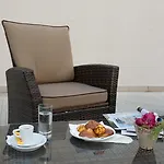 Hotel Rainha D. Amelia, Arts & Leisure