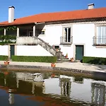 Casa De Vilarinho De S. Romão