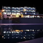 Calamar Hotel