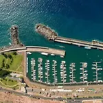 Marina View Apartment - Pool & Stunning Ocean View