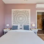 Marina Blue - Apartments & Suites