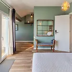 Marina Blue - Apartments & Suites
