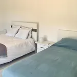 Torrezinha- Moradia Moderna Em Condominio Com Piscina