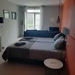Quartos Do Seixe - Laranja