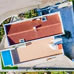 Beachside Villa 5 Bdr 6 Baths Sleeps 9Plus Ppl