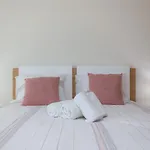 Buarcos Sunset Apartment By Rent4All