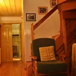 Casa Do Meio Da Vila