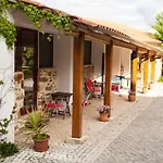 Vila Dos Castanheiros