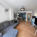 Ocean Terrace Seaview Apartment