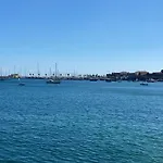 Lujoso Ap Con Piscina Frente Al Mar