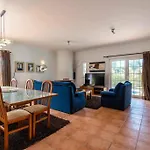 Villa Chris By Gabi Miguel