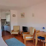 Seaview Apartment 100M From Beach