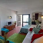 Albufeira Tradicional Beach Apartment