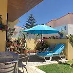 Binny\'S House Cascais - Renting Rooms Not The Whole House