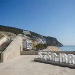 Axenic Retreat - Panoramic Ocean View, Sleeps 4, Ensuite Bathroom, New Redesign