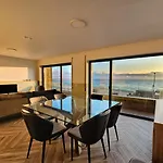 Custodio Sea Home