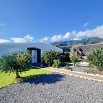 Vila Mendes Ocean Hillside View / Arco Da Calheta