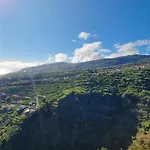 Vila Mendes Ocean Hillside View / Arco Da Calheta