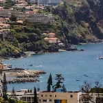 Casa Da Amoreira By An Island Apart