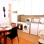 No Centro, Junto A Avenida Da Liberdade - 1 Drt
