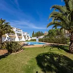 Cardeira Holiday Apartments