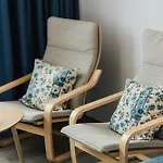 Delightful Seaside Studio Apartment D - Faraway