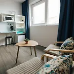 Delightful Seaside Studio Apartment D - Faraway