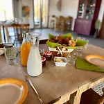 Alpaca Farm And B&B - Mama Adama