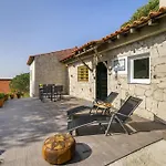 Whome Wilderness Escape: Secluded Haven For Remote Work