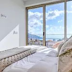The Place By Nicolene, A Home In Madeira