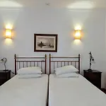 Hotel Solar De Monfalim