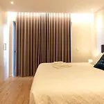 Luxury And Modern Apartment In Porto Moniz Center