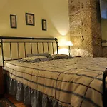Casa Do Meio Da Vila