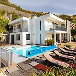 Villa Nunes, Big Holiday House With Private Pool