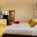 Villa Nunes, Big Holiday House With Private Pool