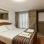 Rustic Getaway In Guarda