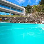 Villa Calcada