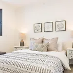 Lux House