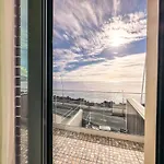 South Shore 2 - Host & Chill