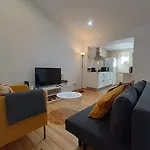 Tomarhousing - Style