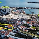 City Center, 200 Meters To Marina, Walk To Everything, Private Yard And Garden