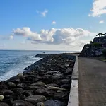 Bluehouse Paradise Right By The Sea