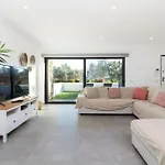 Bonjour House - Sea View & Pool And Garden & Bbq
