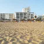 Beachfront Flat With Pool