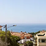 Sea View Apartment In Estoril
