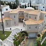 Villa Moments - Guest House