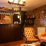 Casa Do Meio Do Povo - Turismo De Habitacao