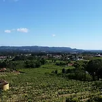 Casas Do Monte De Roques