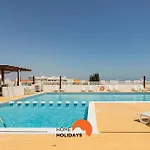 #016 T2 Windmill By Home Holidays