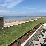 Panoramic Beachfront Villa - Direct Beach Access